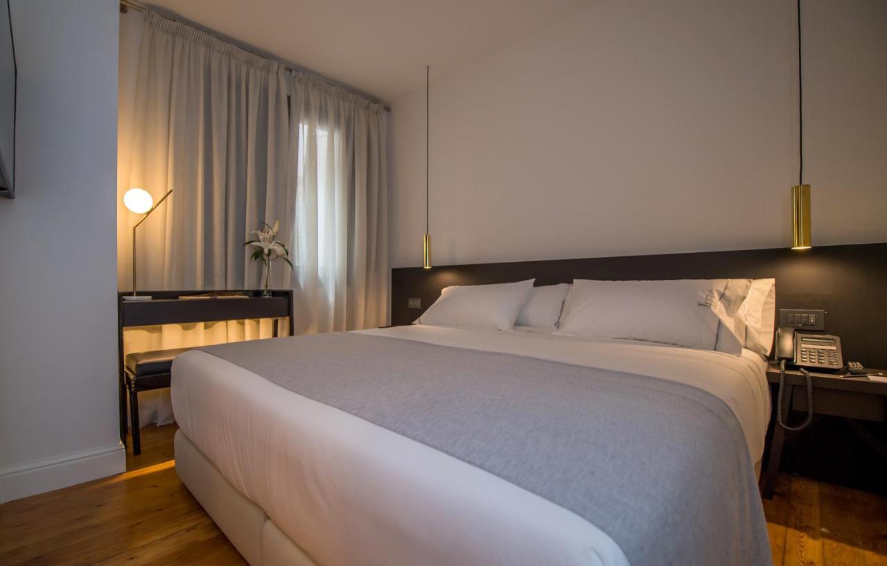 Hotel Boutique Loriente Рибадео Екстериор снимка