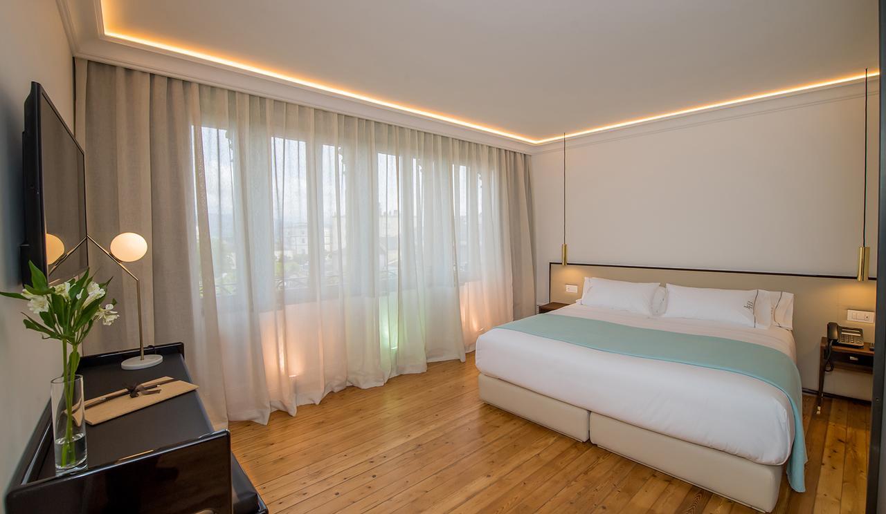 Hotel Boutique Loriente Рибадео Екстериор снимка